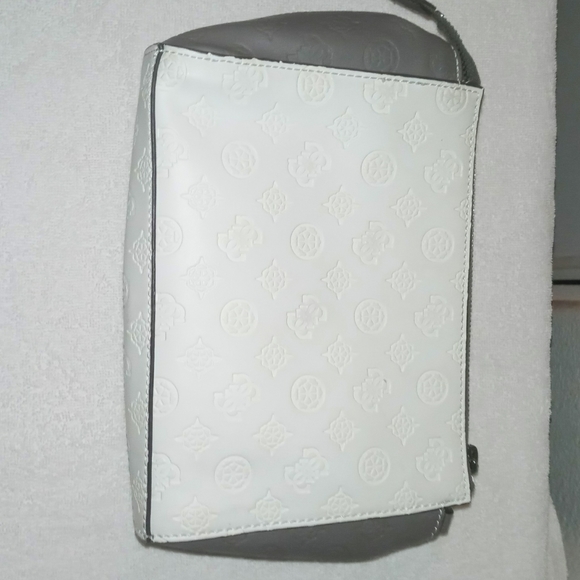 SEXY GUESS ILENIA POCKET CROSSBODY PURSE!! - Picture 6 of 8